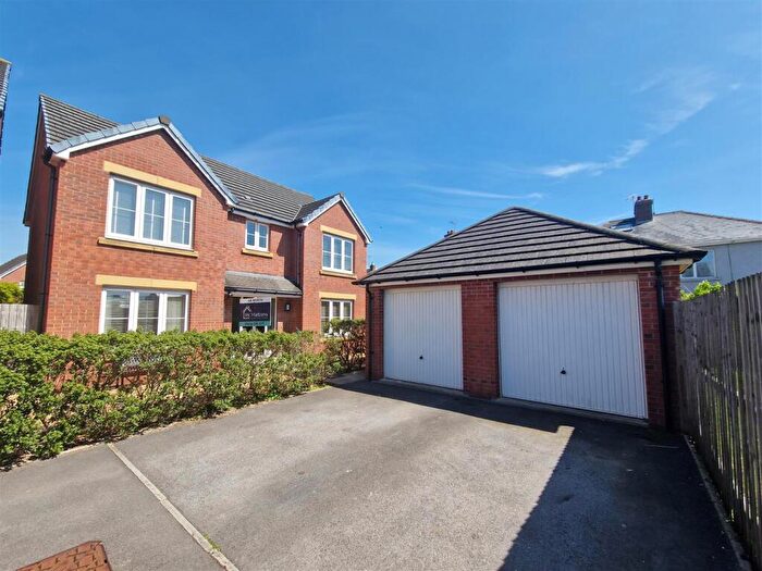 4 Bedroom Detached House For Sale In Clos Y Mametz, Porthcawl, CF36