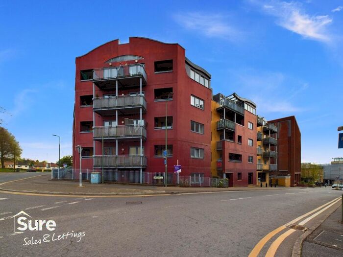 1 Bedroom Apartment To Rent In Brookfield House, Selden Hill, Hemel Hempstead, Hertfordshire, HP2