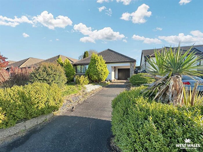 3 Bedroom Detached Bungalow For Sale In Dol Y Dderwen, Llangain, Carmarthen, SA33