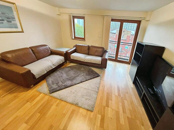 2 Bedroom Flat To Rent In Parkers Apartment, Corporation Street, Manchester, M4