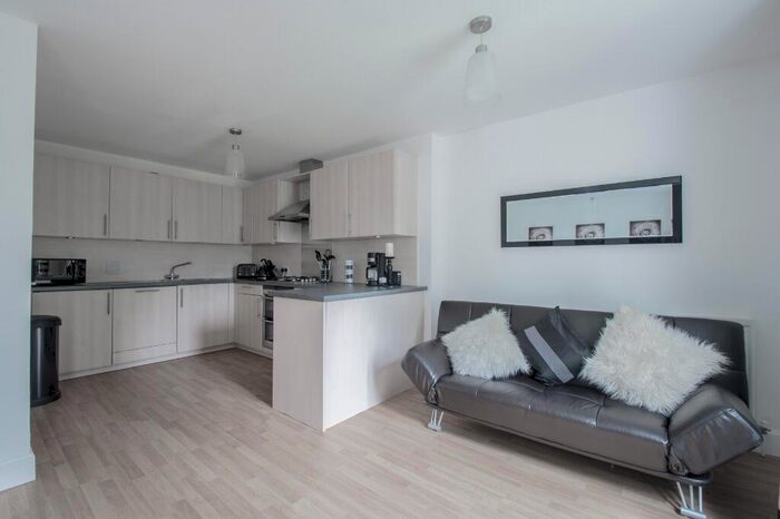 4 Bedroom Terraced House To Rent In Woodlands Terrace, Cults, Aberdeen, AB15