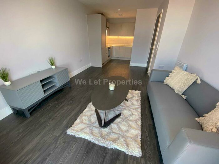 1 Bedroom Apartment To Rent In The Hallmark, Manchester, M4