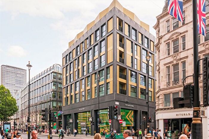 3 Bedroom Flat To Rent In Fareham Street, Fitzrovia Amp; Covent Garden, W1F