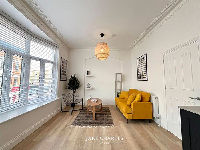 1 Bedroom Flat To Rent In High Street, Hornsey, London, N8