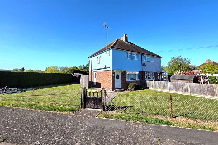 3 Bedroom Semi-Detached House For Sale In Tabor Avenue, Braintree, CM7