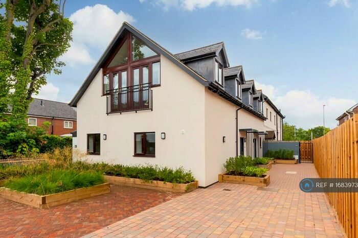 2 Bedroom Maisonette To Rent In Avenue Mews, Flitwick, Bedford, MK45