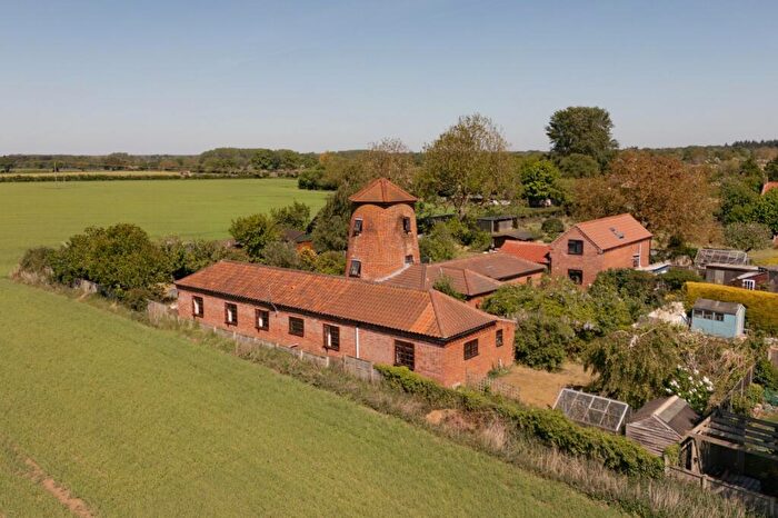 6 Bedroom House For Sale In Southgate, Cawston, Norfolk, NR10