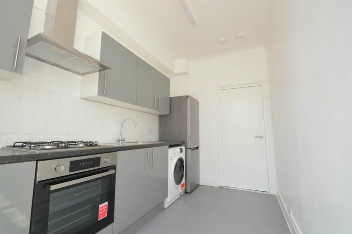 2 Bedroom Flat To Rent In Burrage Road, London, SE18
