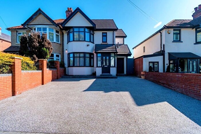 4 Bedroom Semi-detached House For Sale In Upper Brownhill Road, Southampton, Hampshire, SO16