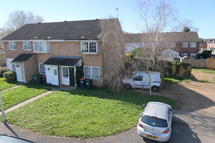 2 Bedroom End Terrace House For Sale In Cemetery Road, Houghton Regis, Dunstable, Bedfordshire, LU5