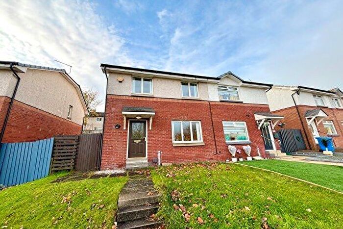 3 Bedroom Flat To Rent In Brockburn Road, Glasgow, G53