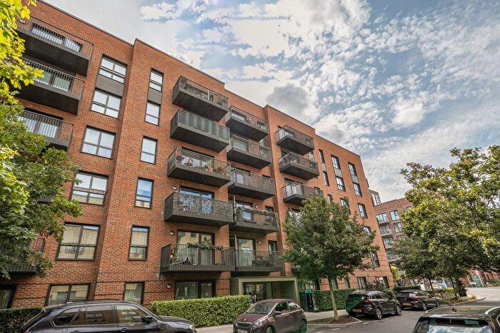 1 Bedroom Flat For Sale In Samara Drive, Southall, UB1