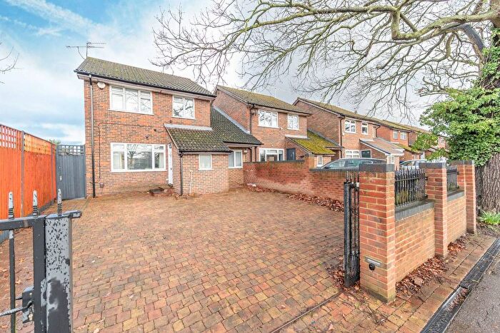 4 Bedroom Detached House For Sale In Ladygate Lane, Ruislip, HA4