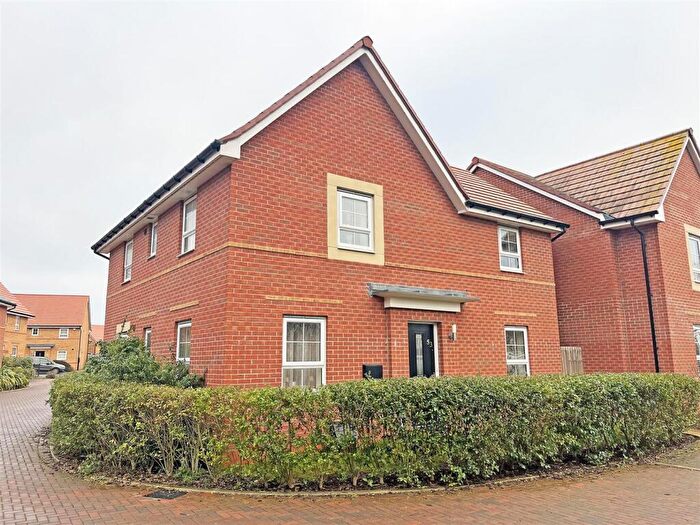 4 Bedroom Detached House For Sale In Lockwood Way, Hampton Water, Peterborough, PE7