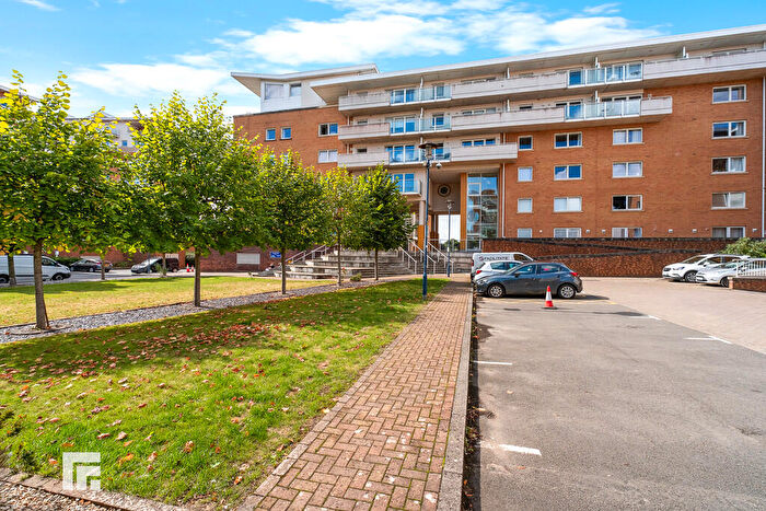 1 Bedroom Apartment For Sale In Nice House, Hansen Court, Cardiff, CF10