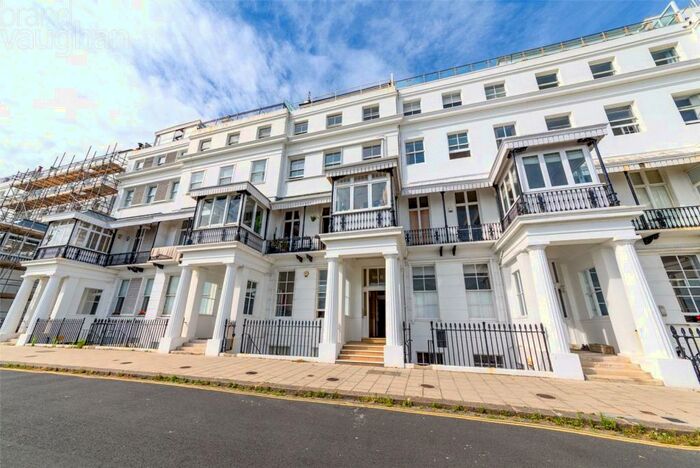 3 Bedroom Flat To Rent In Chichester Terrace, Brighton, East Sussex, BN2