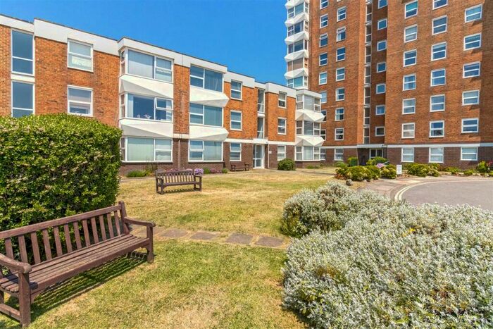 2 Bedroom Flat To Rent In Brighton Road, Lancing, BN15