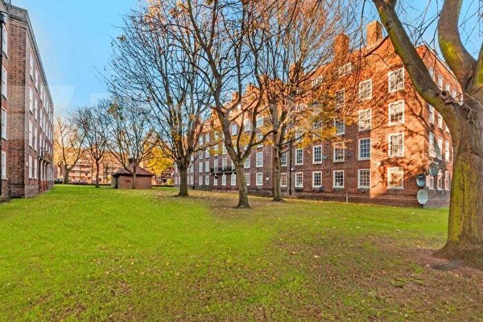 2 Bedroom Flat To Rent In Frampton Street, Regents Park / Marylebone, NW8