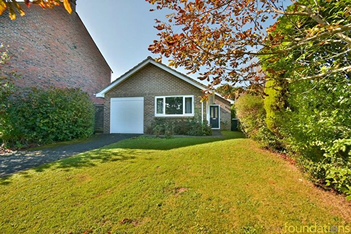 2 Bedroom Detached Bungalow For Sale In Collington Lane West, Bexhill-On-Sea, TN39