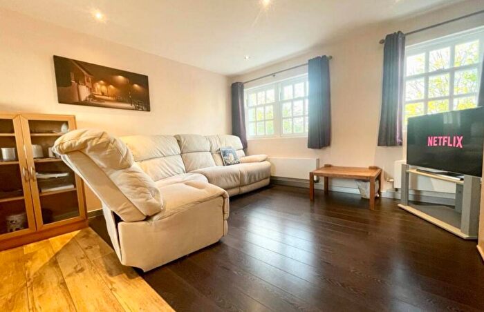 2 Bedroom Town House To Rent In Richmond Road, Exeter, EX4