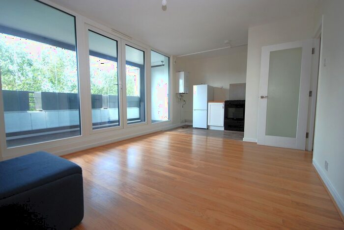 1 Bedroom Flat To Rent In Sidney Road, London, SW9