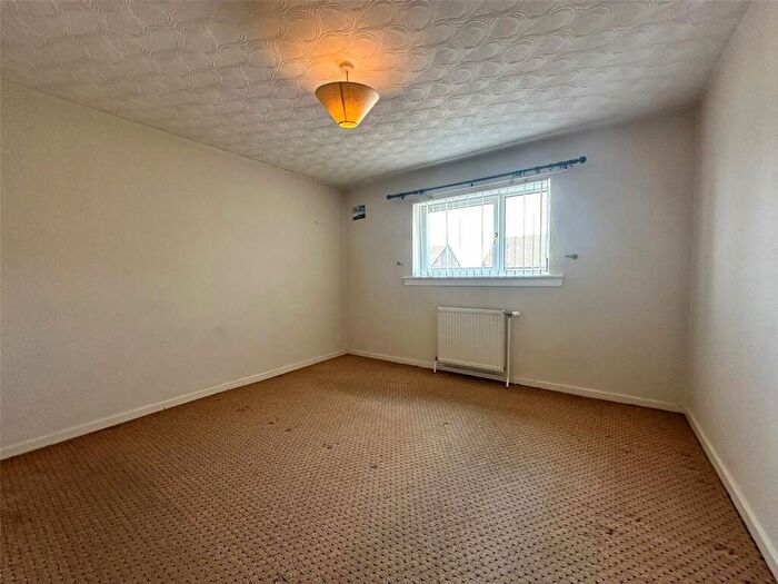 3 Bedroom Terraced House For Sale In Second Avenue, Dumbarton, G82