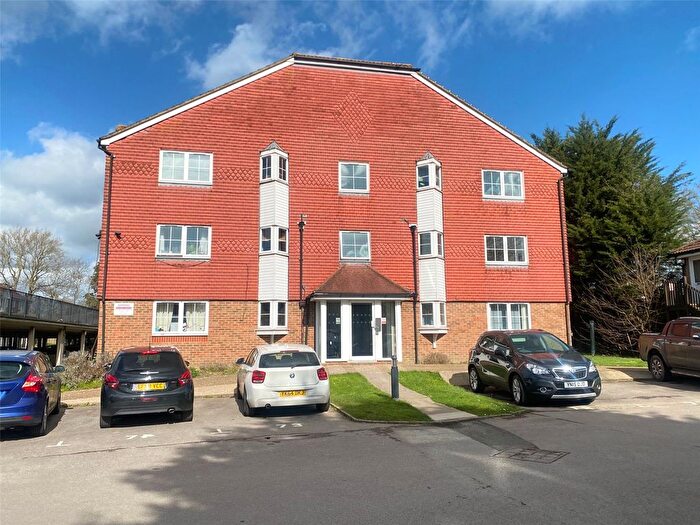 1 Bedroom Flat To Rent In Tuscany Gardens, Crawley, West Sussex, RH10