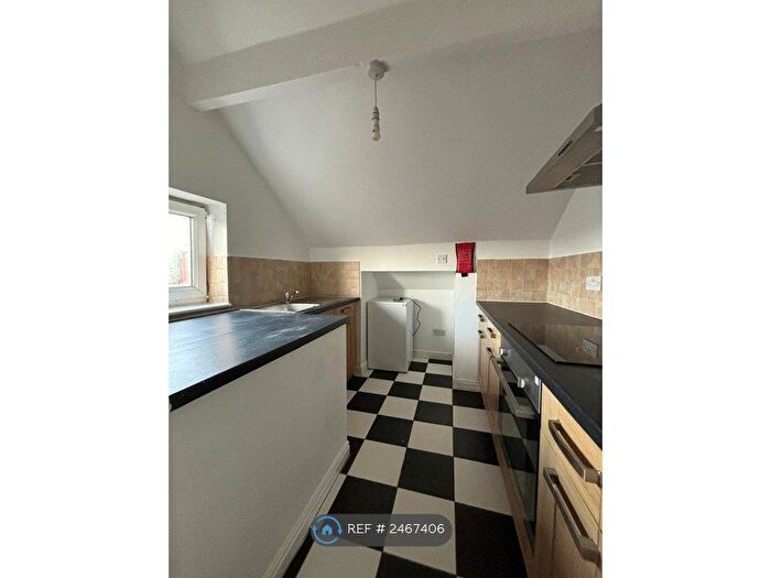 1 Bedroom Flat To Rent In Delamere Road, Urmston, Manchester, M41