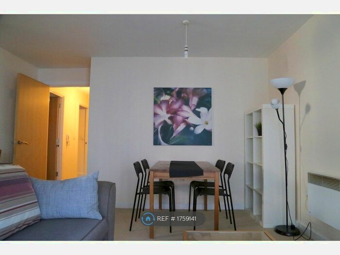 2 Bedroom Flat To Rent In Beauchamp House, Coventry, CV1