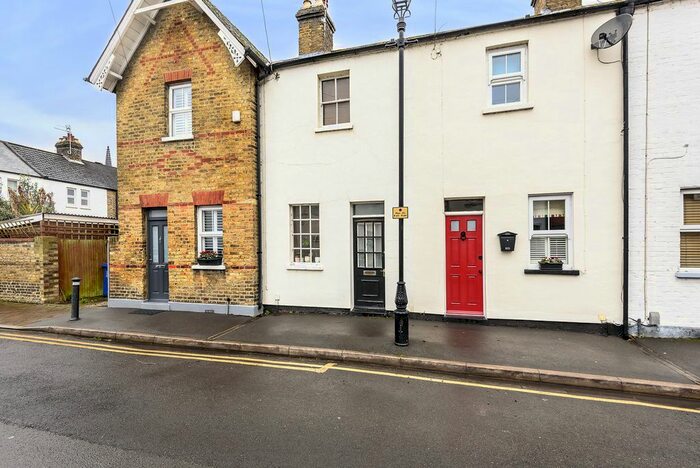 2 Bedroom Terraced House To Rent In Duke Street, Windsor, SL4