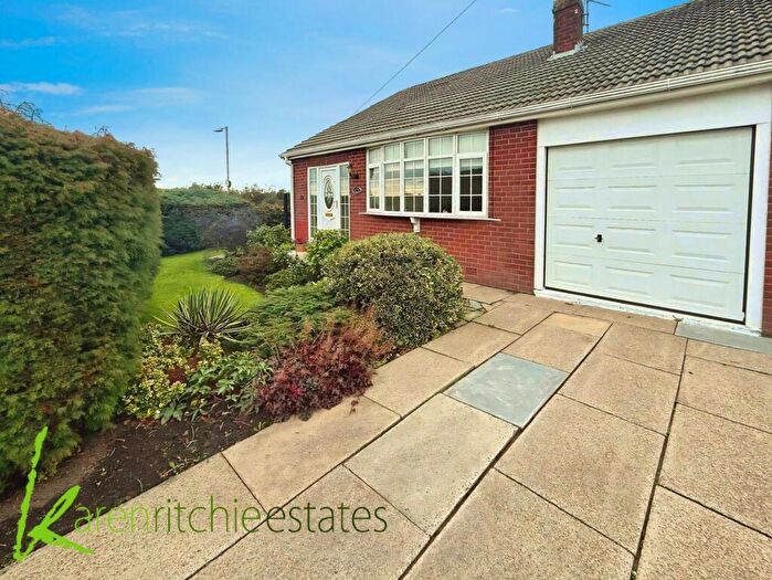 3 Bedroom Bungalow For Sale In Meads Grove, Bolton, BL4