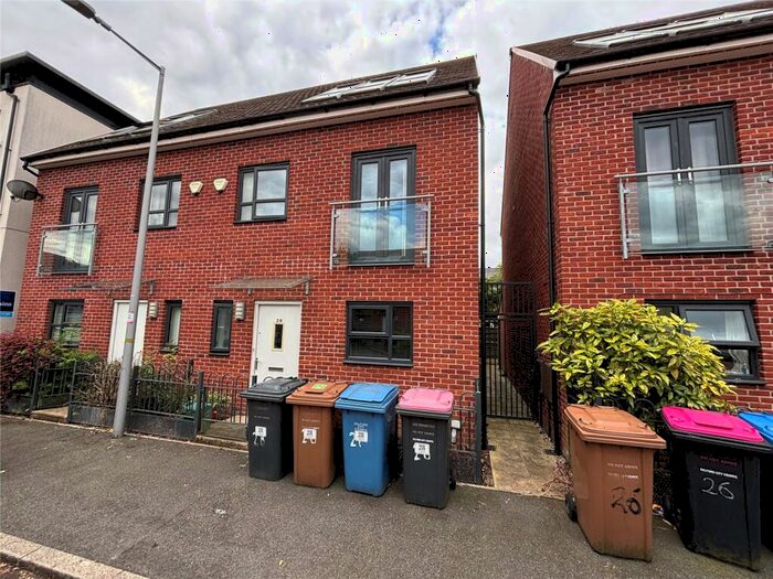 4 Bedroom Semi-Detached House To Rent In Kempster Gardens, Salford, Greater Manchester, M7