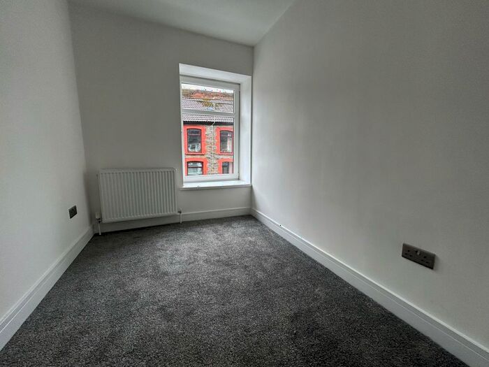 3 Bedroom Property To Rent In Leyshon Street, Graig, Pontypridd, CF37