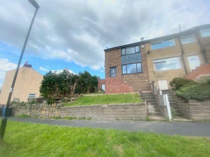 3 Bedroom Town House To Rent In New Road, Rotherham, S61
