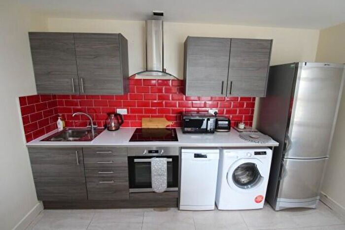 2 Bedroom Flat To Rent In Cardiff Cardiff, CF10