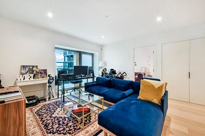 2 Bedroom Apartment For Sale In Docker Building, Riverscape, E16