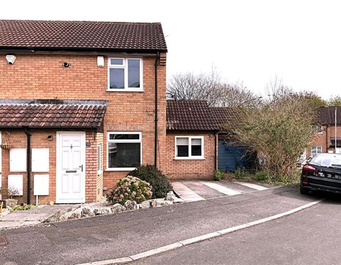 2 Bedroom Semi-Detached House To Rent In Glanville Gardens, Kingswood, Bristol, BS15