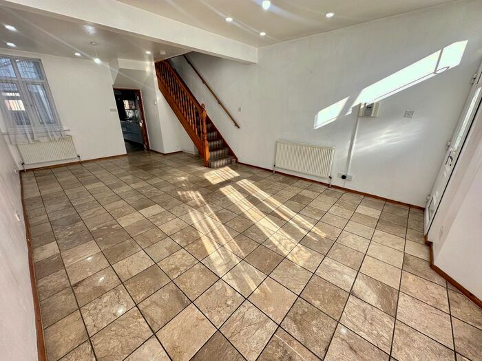 4 Bedroom Terraced House To Rent In Florence Road, Southall, Greater London, UB2