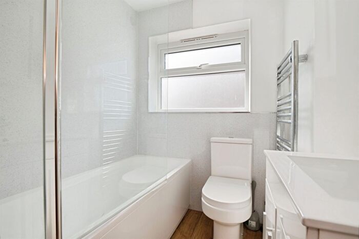 2 Bedroom Maisonette For Sale In Gainsford Road, Southampton, SO19