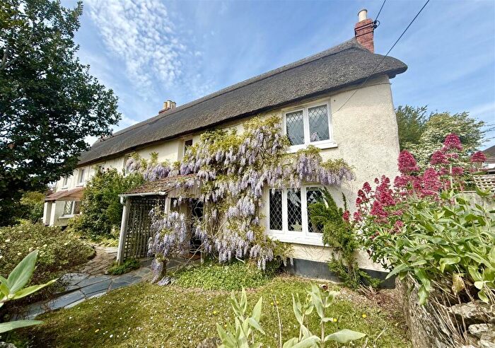 4 Bedroom Cottage For Sale In West Side Of Braunton, EX33