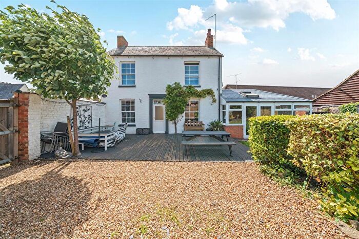 3 Bedroom Cottage For Sale In Browns Yard, Towcester, NN12