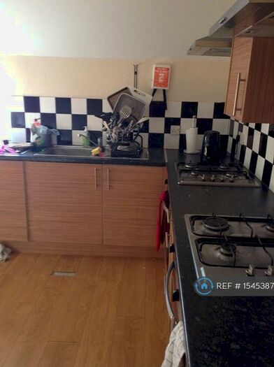 6 Bedroom Flat To Rent In Gedling Grove, Nottingham, NG7