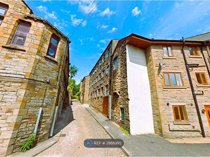 2 Bedroom Flat To Rent In Ightenhill Street, Padiham, Burnley, BB12