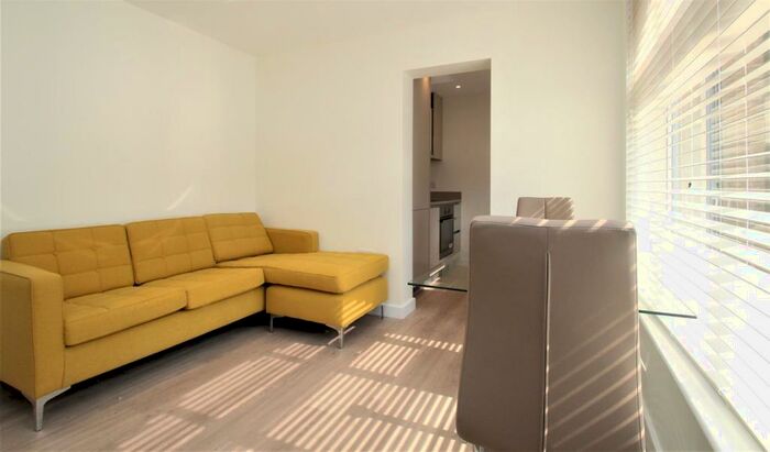 1 Bedroom Flat To Rent In Clifton Court, Corner Hall, Hemel Hempstead, HP3