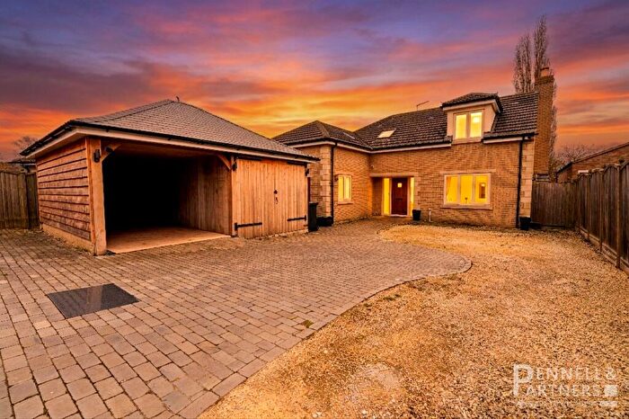 3 Bedroom Detached House For Sale In West Street, Helpston, Peterborough, PE6