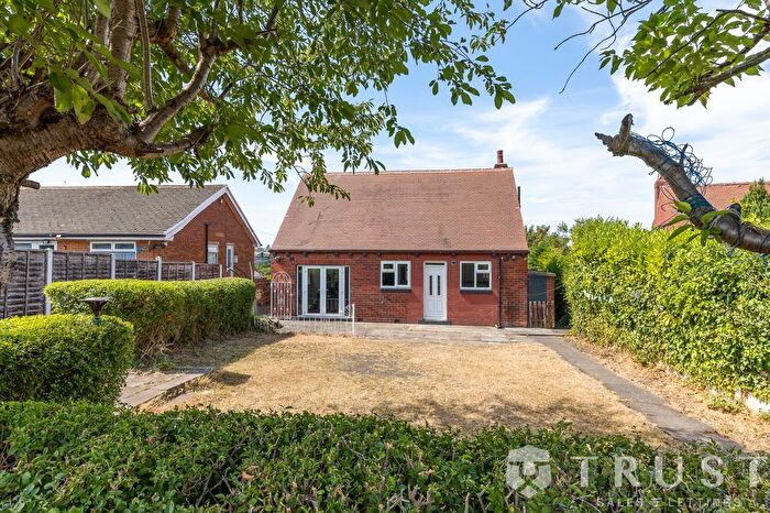3 Bedroom Detached House For Sale In Jeremy Lane, Heckmondwike, WF16