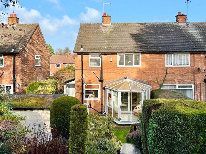 2 Bedroom Semi-Detached House For Sale In Whincover Road, Wortley, Leeds, LS12