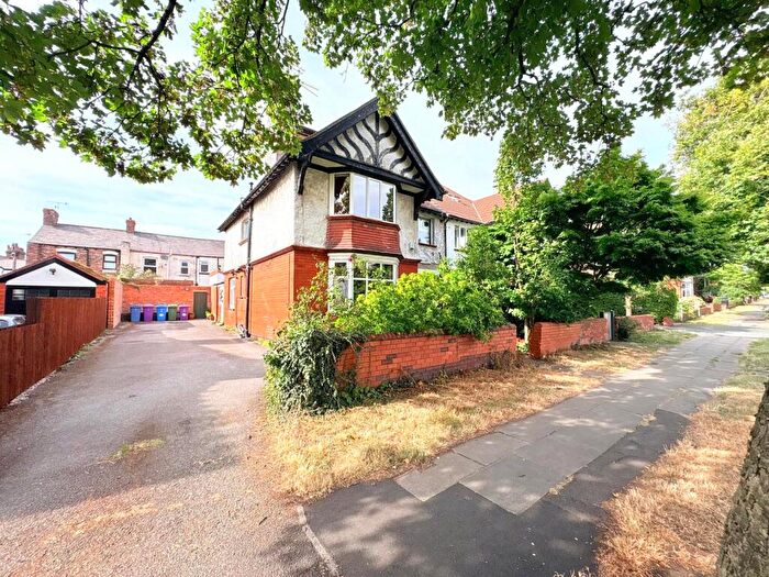 4 Bedroom Apartment To Rent In Queens Drive, Mossley Hill, Liverpool, Merseyside, L18