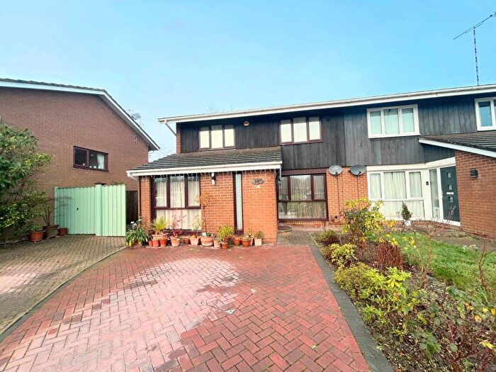 3 Bedroom Semi-Detached House For Sale In Columbia Gardens, Bedworth, Warwickshire, CV12