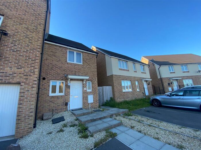 2 Bedroom House To Rent In Elgar Avenue, Newport, NP19